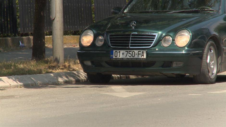 Više od 110.000 vozila na Kosovu neregistrovano